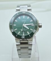 Oris Aquis Green Steel Swiss Automatic Watch - Image 2